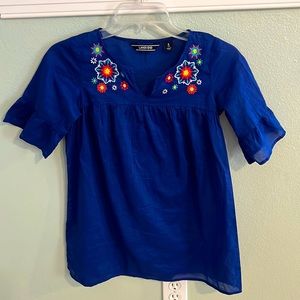 Lands’ End Cover-up size small kids girls blue with embroidery